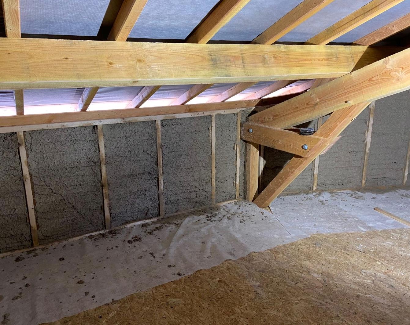 Isolation des murs à base de terre